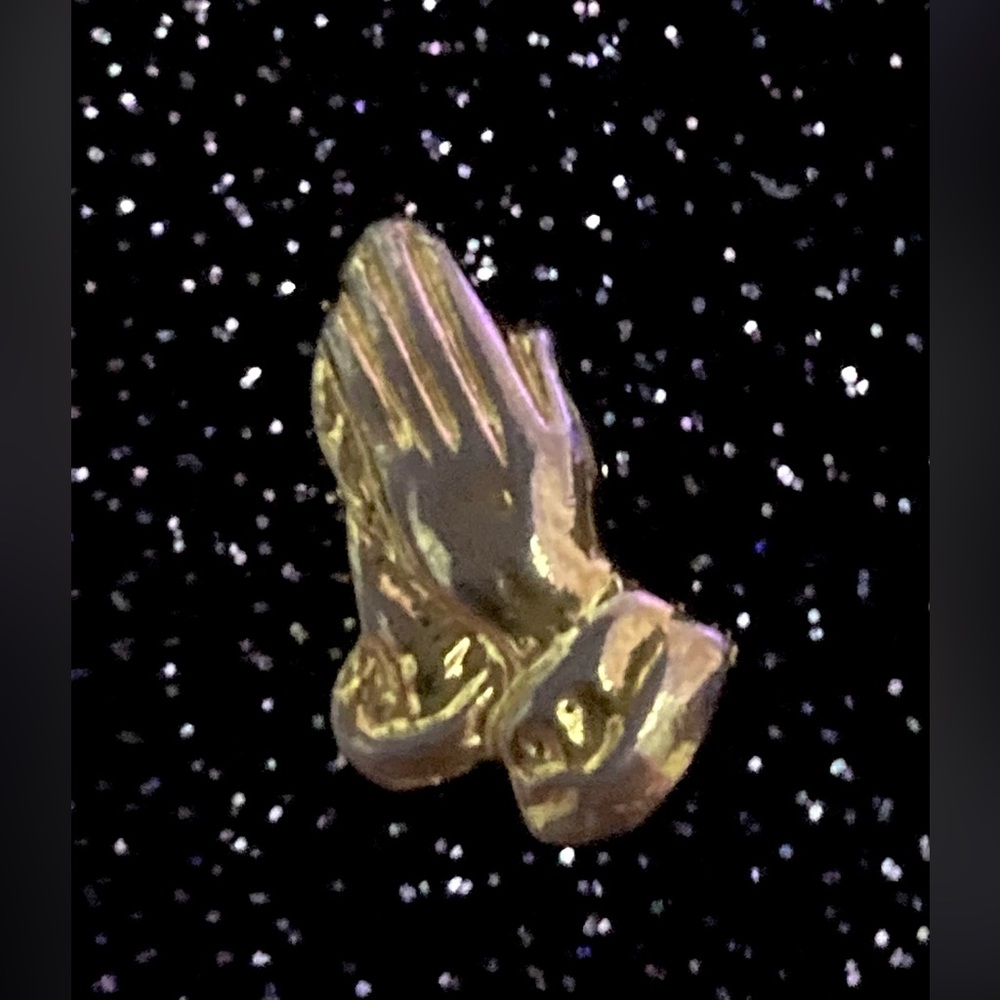 Vintage Praying Hands Lapel Pin